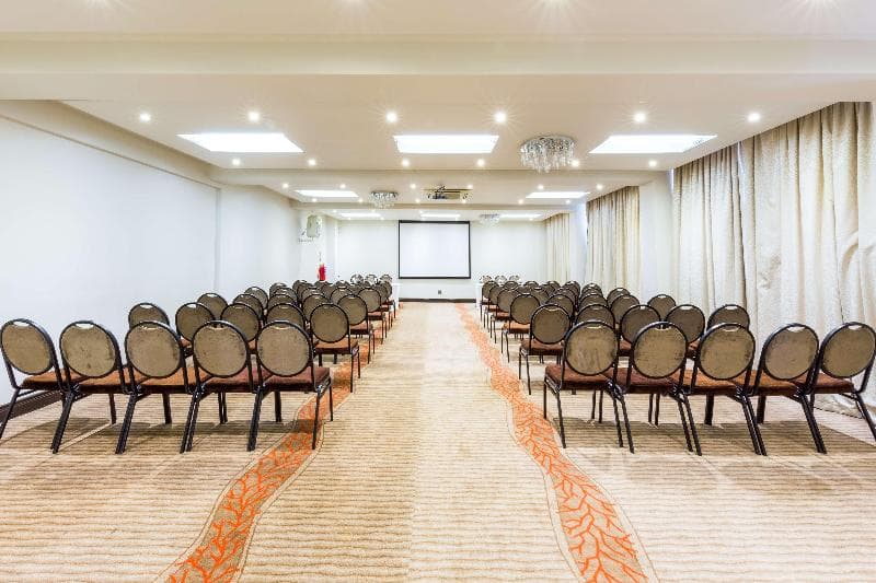 Fountains Hotel photo 1
