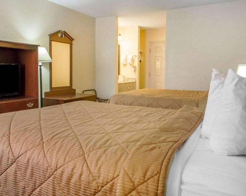 Quality Inn 5