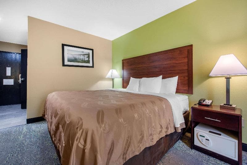 Quality Inn 3