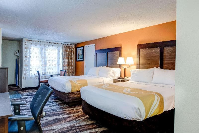 Quality Inn Creekside 1