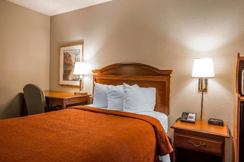 Quality Inn Airport - Southeast 2