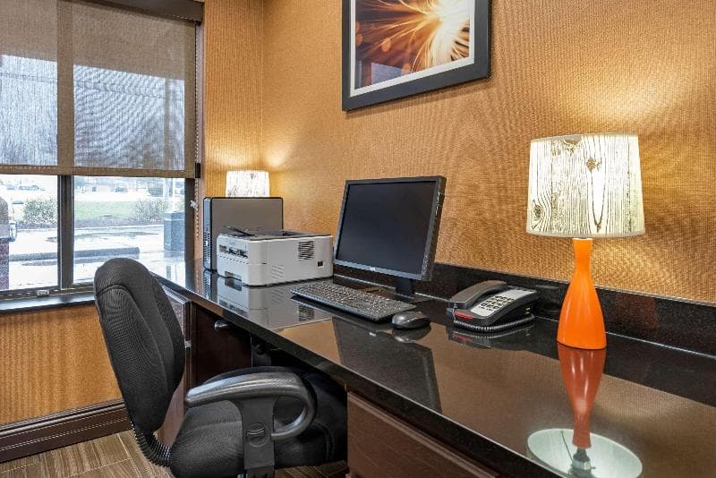 Comfort Inn East photo 1