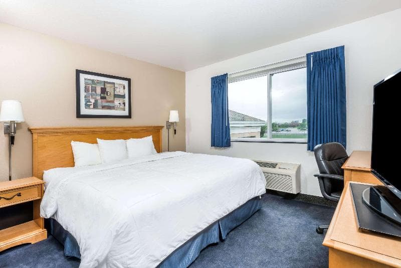 Baymont by Wyndham Indianapolis Northeast 4