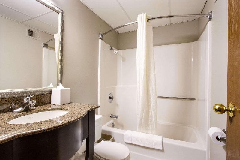 Econo Lodge Olathe - Kansas City 3