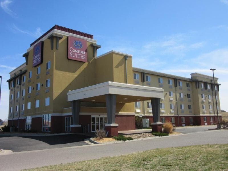 Comfort Suites Airport photo 1