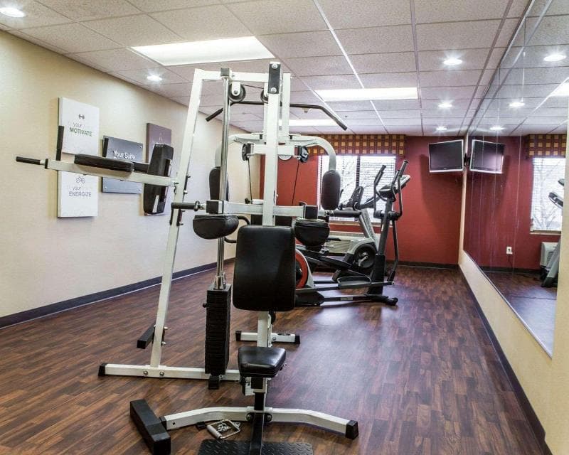 Fairfield Inn & Suites Greensboro Coliseum Area 5
