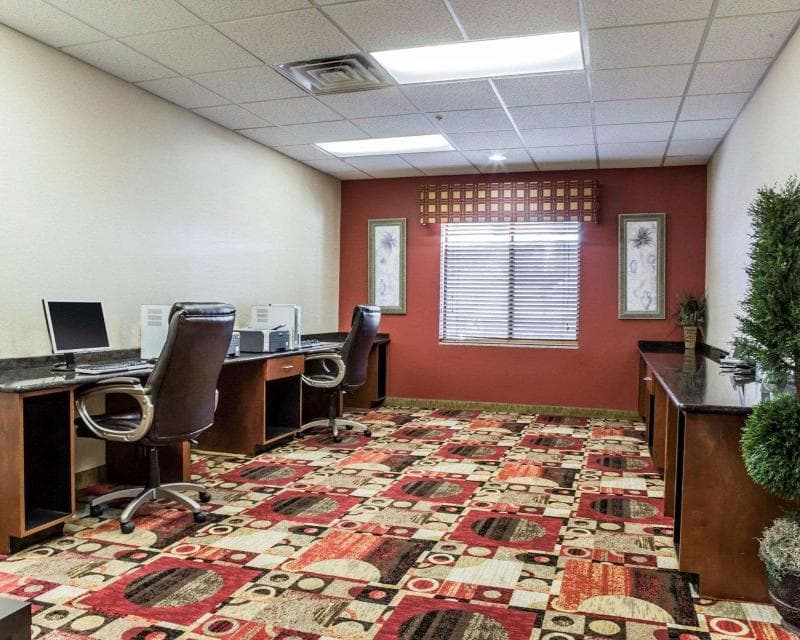 Fairfield Inn & Suites Greensboro Coliseum Area 4