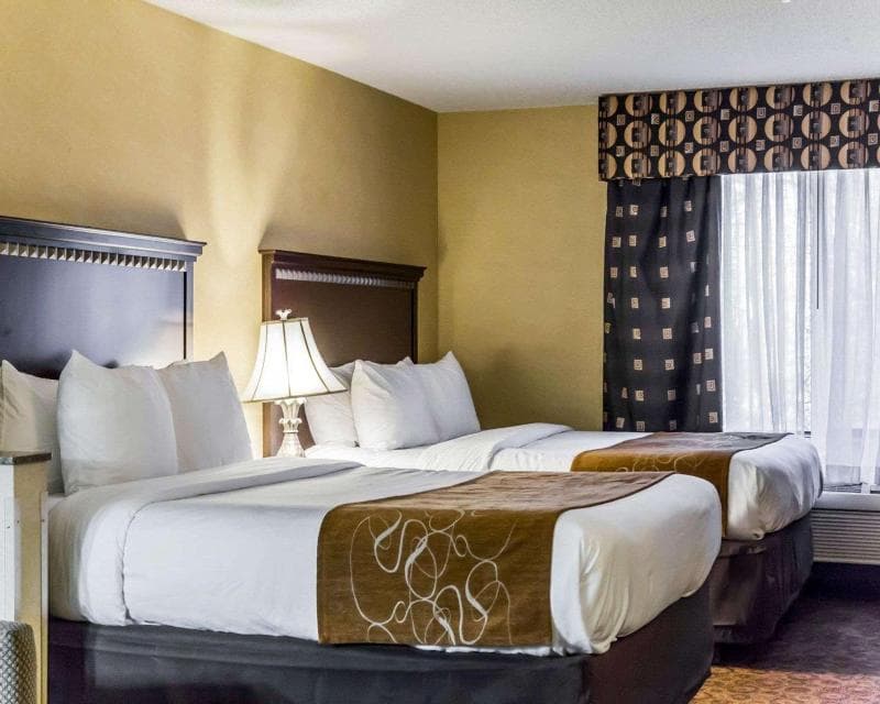 Fairfield Inn & Suites Greensboro Coliseum Area 3