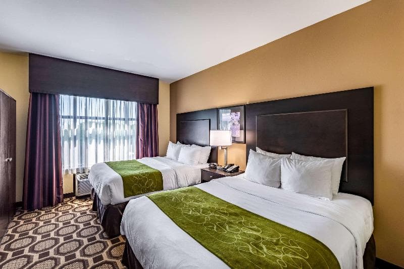 Holiday Inn Express & Suites Lexington 2