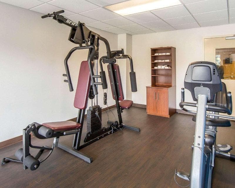 Comfort Suites East 2