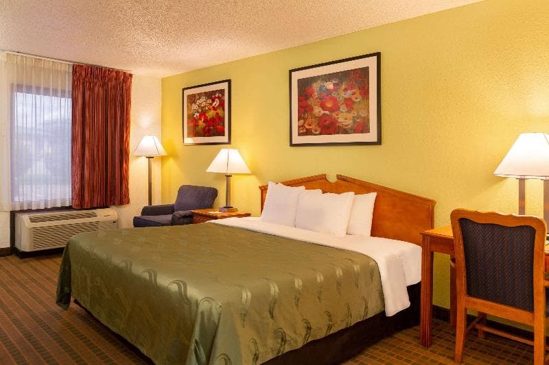 Quality Inn at Arlington Highlands 3