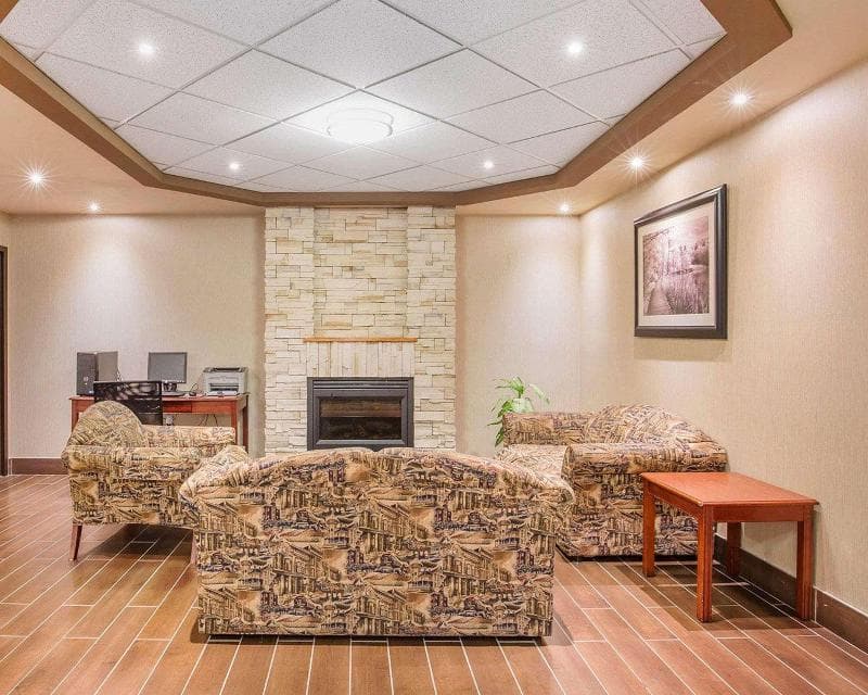 Comfort Inn & Suites University photo 1