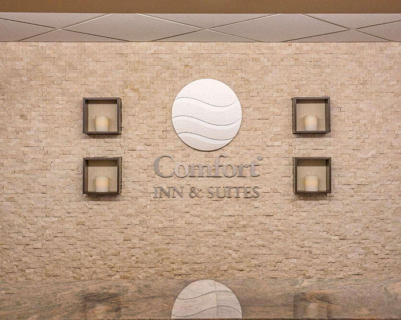Comfort Inn & Suites University 5