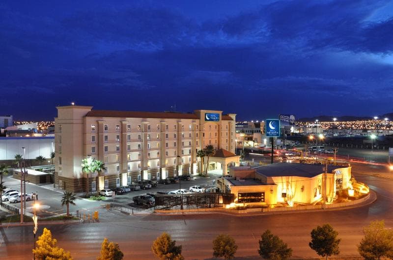 Hotel Mesaluna Near American Consulate 2