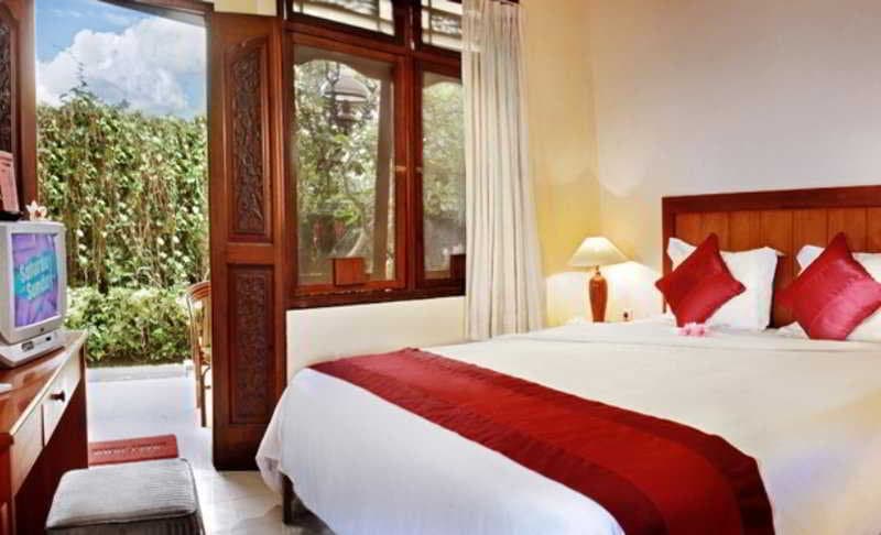 Yulia Village Inn 3
