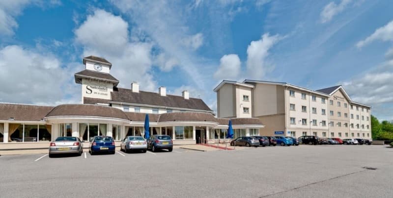 Best Western Premier Suites Hotel & Spa 1