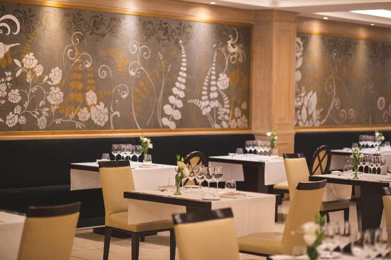 Diplomatic Hotel 5