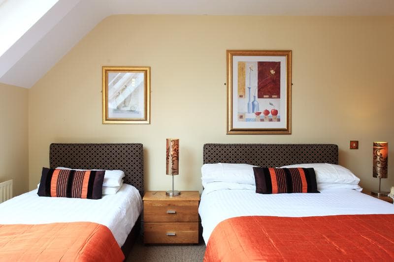 O Donnabhains Bar & Guesthouse 4