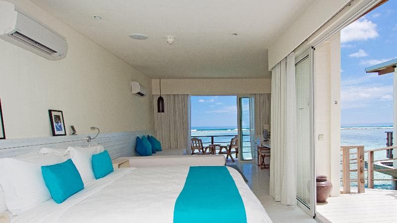Holiday Inn Resort Kandooma Maldives 4