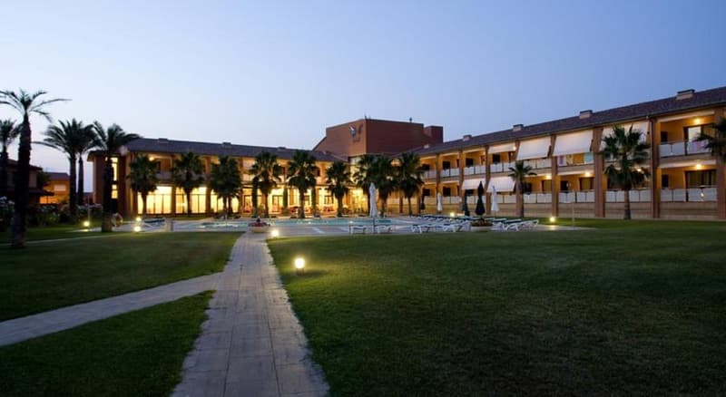 Clipper Hotel & Villas 2