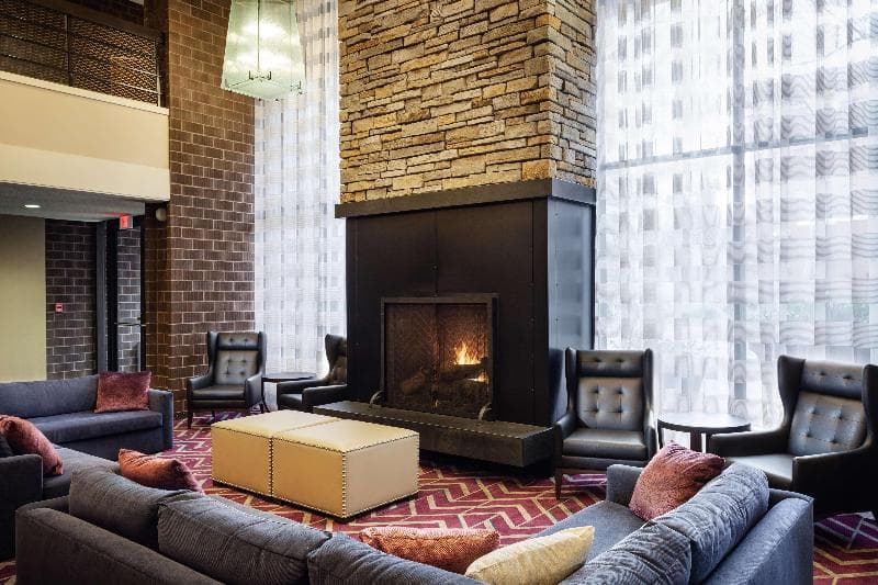 DoubleTree by Hilton Billings 5