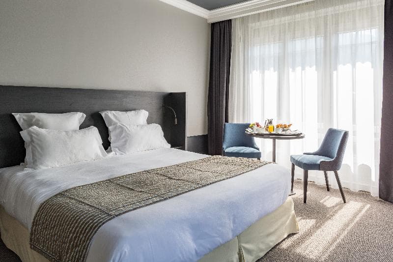 Golf Hotel 4