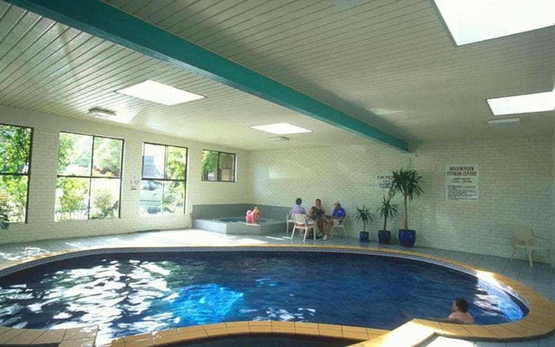 Best Western Plus The Tudor-Box Hill 5