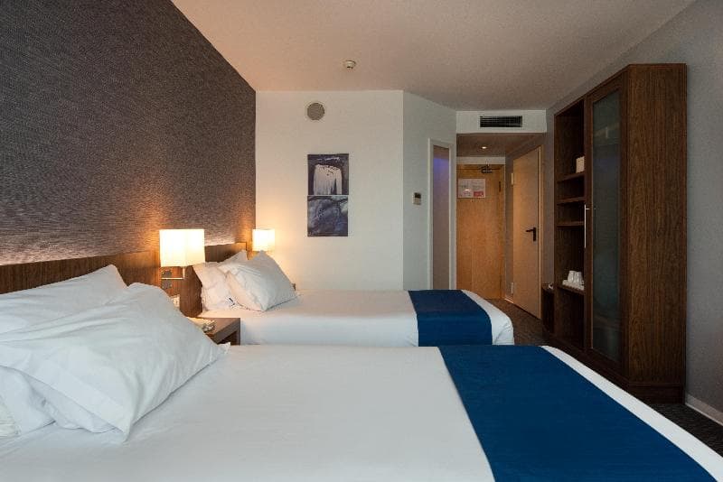 Holiday Inn Express Lisbon Airport 3