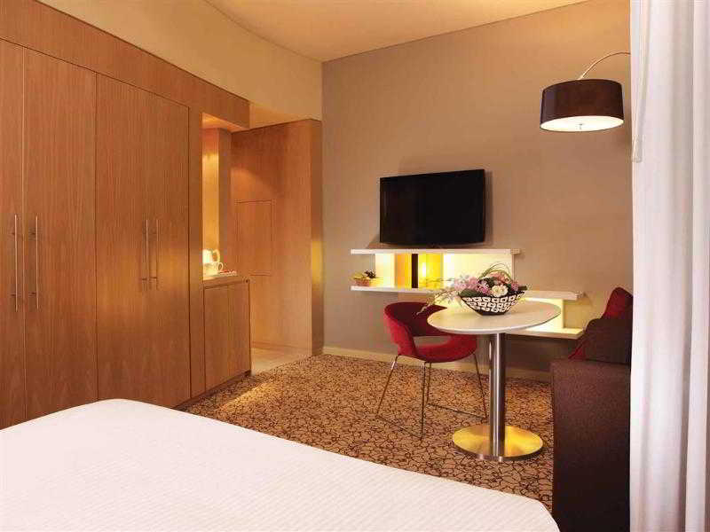 Novotel Suites Dubai Mall Of The Emirates 5