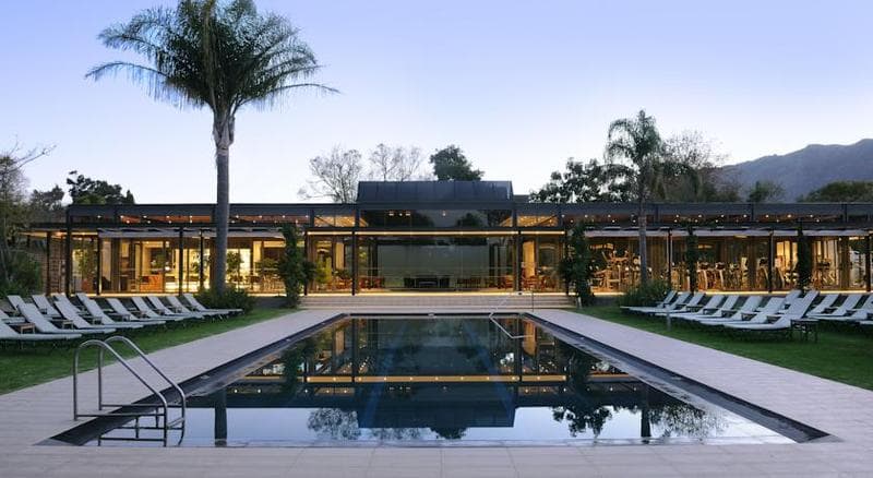Vineyard Hotel 4