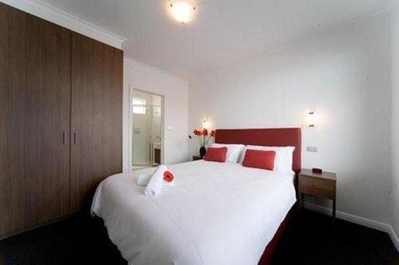 Easystay Raglan Street 5