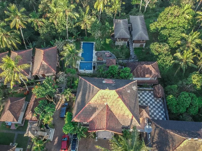 Puri Saron Madangan main
