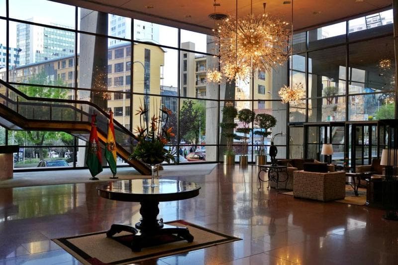 Real Plaza Hotel & Convention Center 5