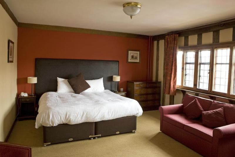 Bull Hotel main