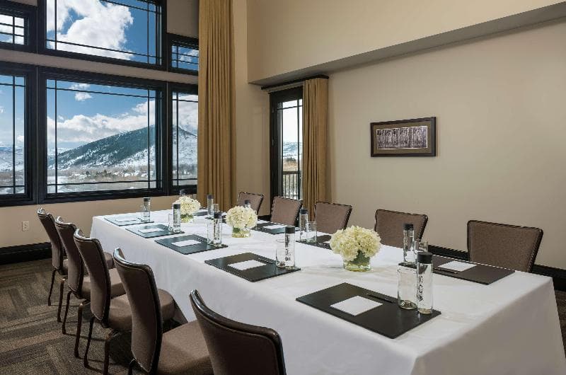 Waldorf Astoria Park City 5