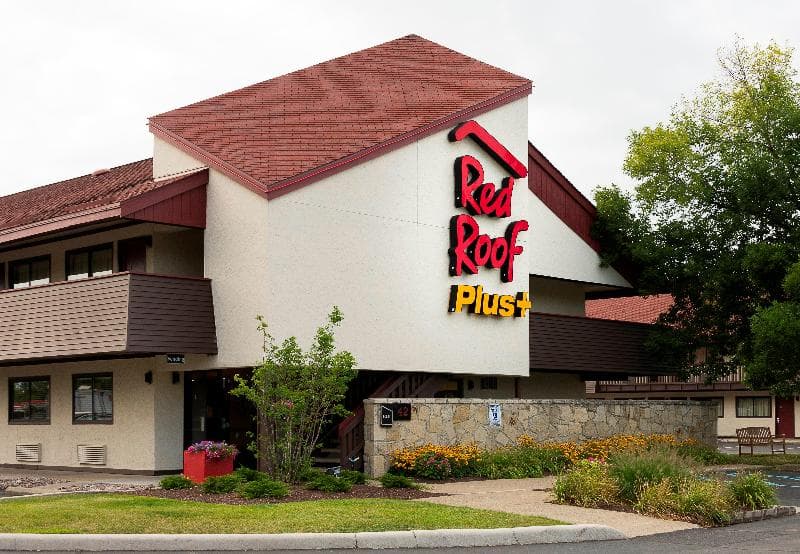 Red Roof PLUS+ Pittsburgh South - Airport 4