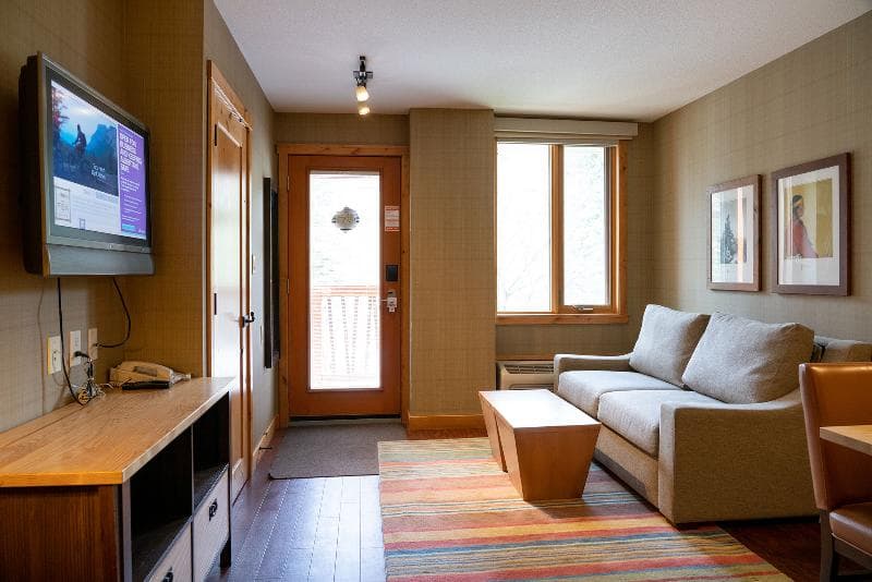 The Fox Hotel & Suites photo 1