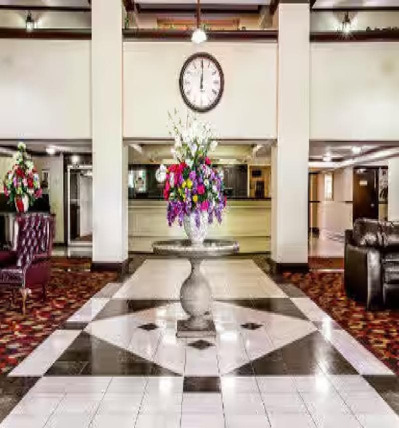 Ramada by Wyndham Birmingham Airport 2