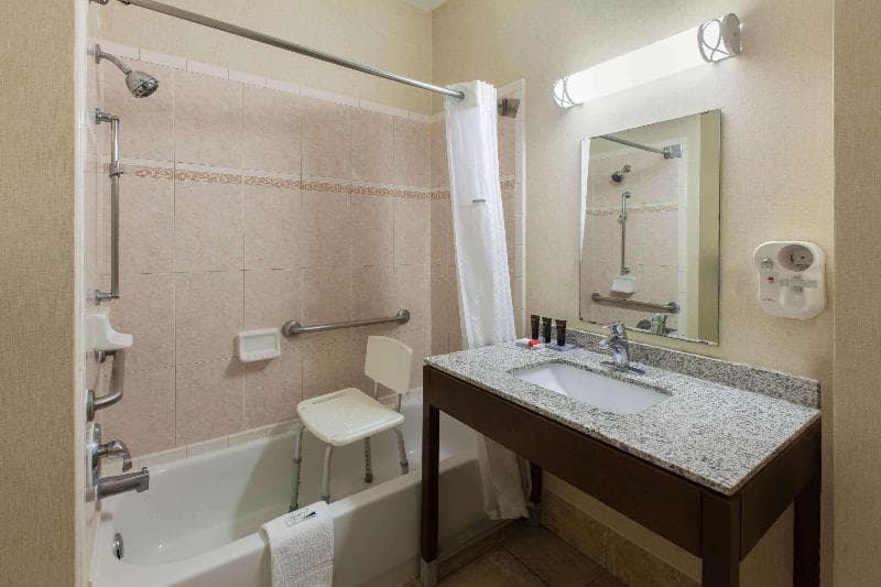 Wingate by Wyndham Houston / Willowbrook 5