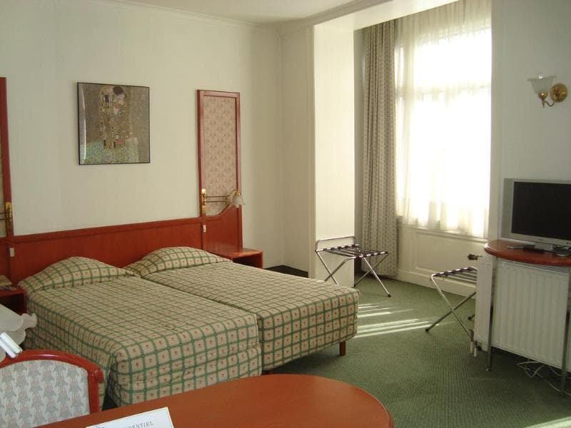 Hotel Le Dome 5