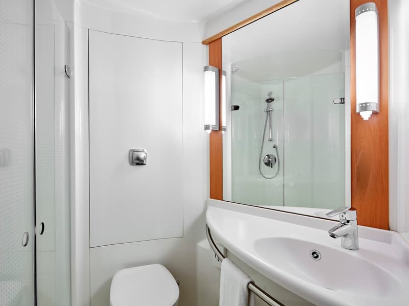 ibis Belfast City Centre Hotel 4