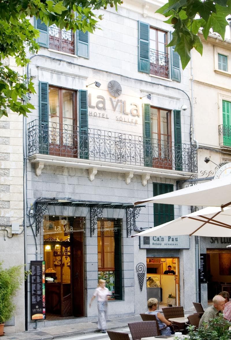 La Vila photo 1