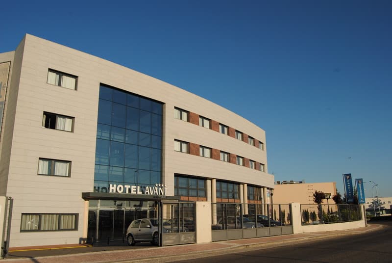 Avant Aeropuerto (122197) 3