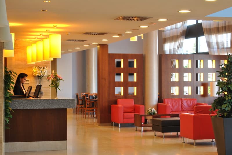 Hotel Avant Aeropuerto 4