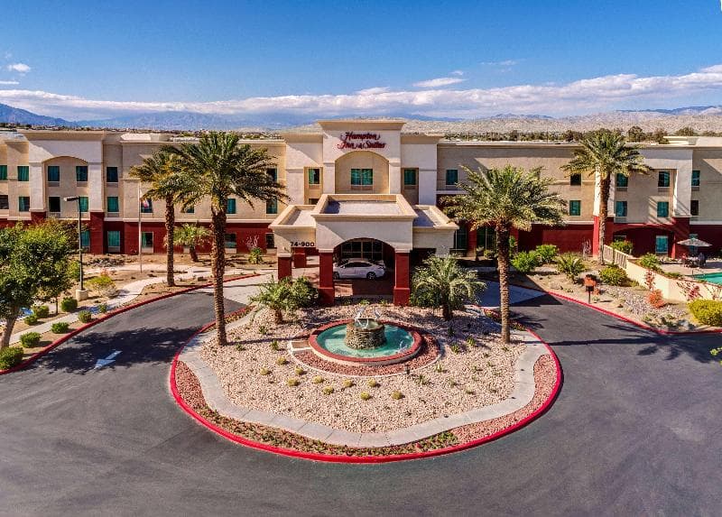 Hampton Inn & Suites Palm Desert 3
