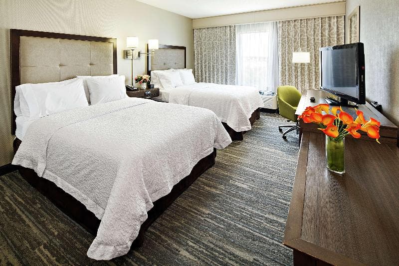 Hampton Inn & Suites Palm Desert 5