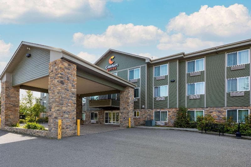 Comfort Suites Anchorage International Airport 4