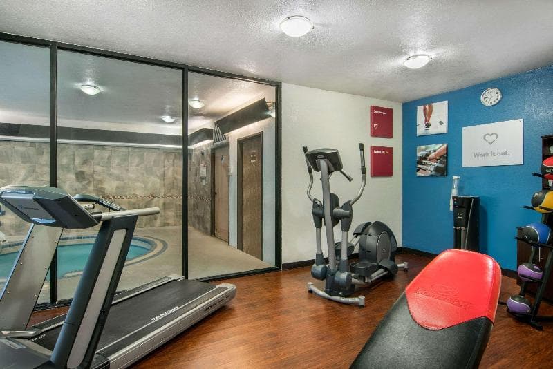 Comfort Suites Vancouver 3