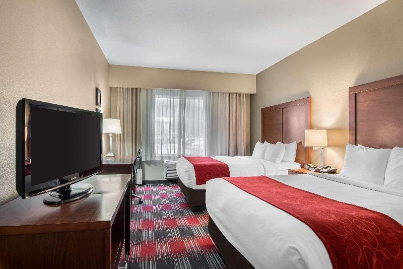 Comfort Suites Vancouver 2