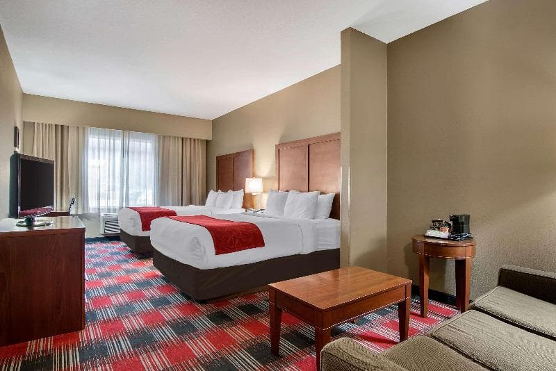 Comfort Suites Vancouver 4